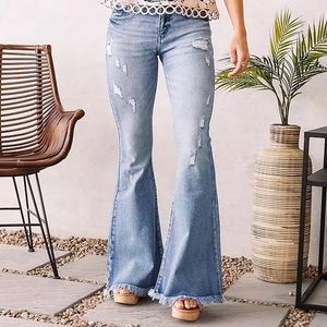 Signature High Rise Super Flare Jean 24x32